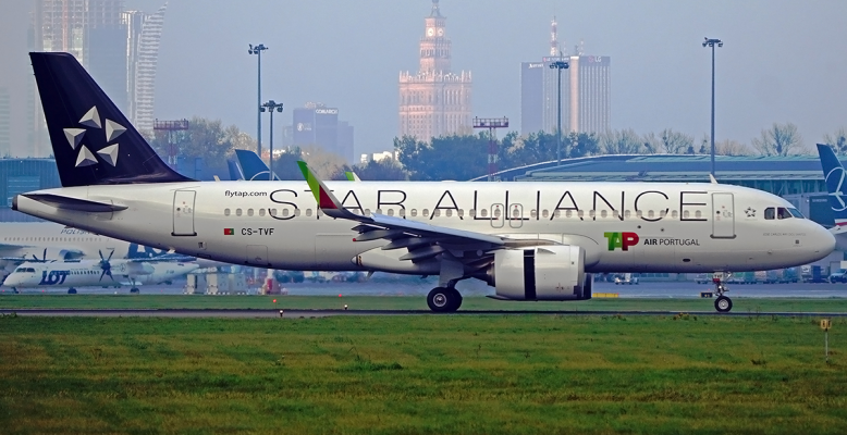 Samolot A320neo linii TAP Air Portugal w barwach Star Alliance Fot. Piotr Bożyk-PAŻP