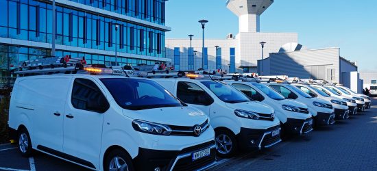 Nowe samochody Toyota Proace Furgon dla Energetyki PAŻP - Fot. Piotr Bożyk-PAŻP