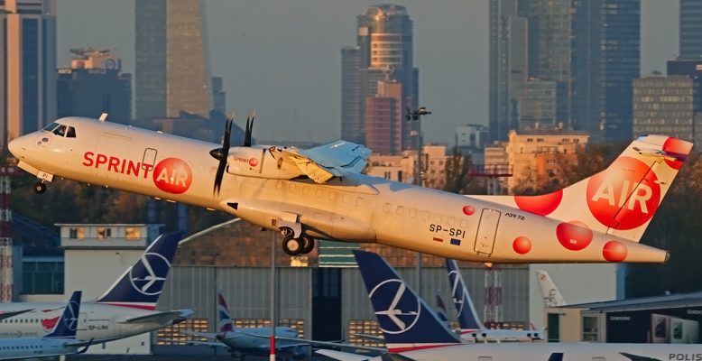 Samolot ATR-72-500 linii SprintAir For. Piotr Bożyk-PAŻP